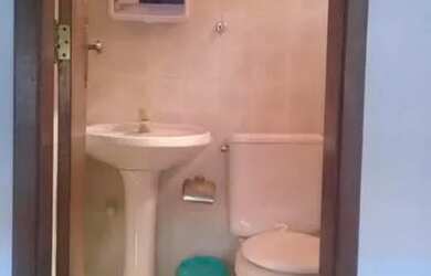 Imagem: A casa em condomínio possui 2 Dormitórios, 3 Banheiros, 1