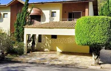 Imagem: A casa em condomínio possui 5 Dormitórios, 2 Banheiros, 3