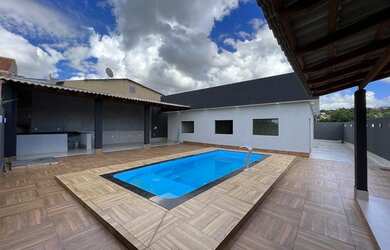 Imagem: A casa em condomínio possui 3 Dormitórios, 5 Banheiros, 5