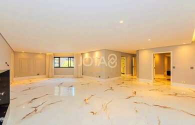 Imagem: O apartamento possui 5 Dormitórios, 5 Banheiros, 4 Vagas na