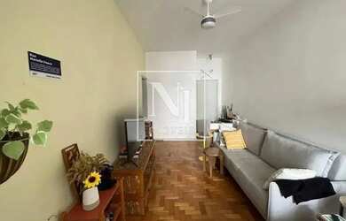 Imagem: O apartamento possui 2 Dormitórios, 1 Banheiro e 70m² de Área