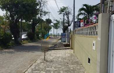 Imagem: A casa possui 5 Dormitórios, 5 Banheiros, 2 Vagas na garagem