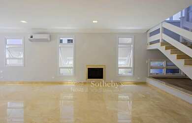 Imagem 8: Casa reformada com lazer ensolarado e ambientes integrados