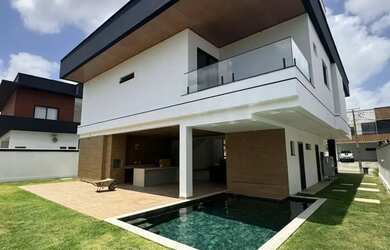 Imagem: A casa em condomínio possui 5 Dormitórios, 5 Banheiros, 5