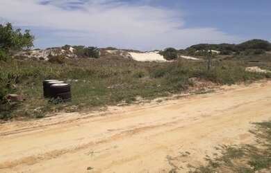 Imagem: O terreno possui 600m² de Área e está localizado em Aeroporto