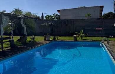 Imagem: A pousada chalé possui 3 Dormitórios, Acomodam 12 pessoas