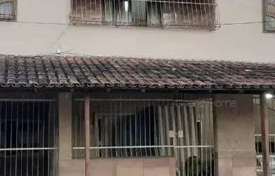 Imagem: A casa possui 4 Dormitórios, 3 Banheiros, 2 Vagas na garagem