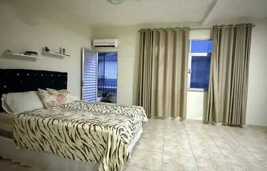 Imagem: O apartamento possui 3 Dormitórios, 1 Banheiro, 130m² de Área