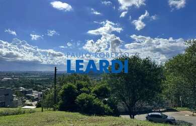 Imagem: O terreno possui 927m² de Área e está localizado em Atibaia