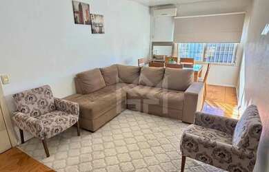 Imagem: O apartamento possui 2 Dormitórios, 1 Banheiro, 2 Vagas na