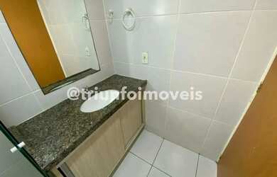 Imagem: O apartamento possui 3 Dormitórios, 1 Banheiro, 1 Vaga na garagem