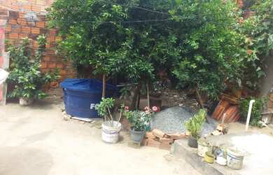 Imagem: A casa possui 3 Dormitórios, 1 Banheiro e está localizado