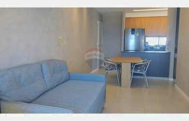 Imagem: O apartamento possui 1 Dormitório, 1 Banheiro, 1 Vaga na garagem