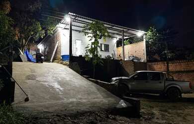 Imagem: A casa possui 4 Dormitórios, 1 Banheiro e 96m² de Área e