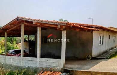 Imagem: A fazenda possui 2.000m² de Área e está localizado em Biritiba