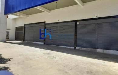 Imagem: O depósito possui 5 Vagas na garagem, 224m² de Área e está