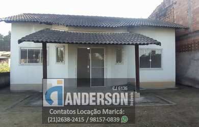 Imagem: A casa possui 2 Dormitórios, 2 Banheiros, 2 Vagas na garagem