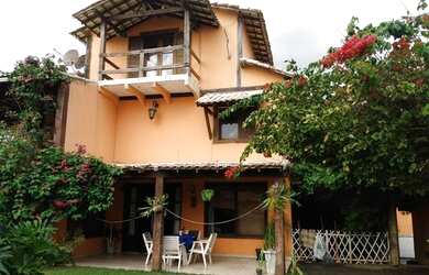 Imagem: A casa possui 5 Dormitórios, 5 Banheiros, 250m² de Área e