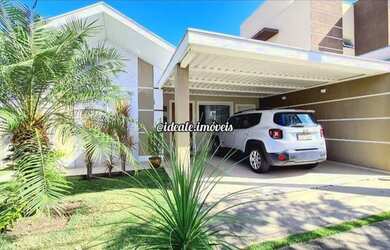 Imagem: A casa em condomínio possui 4 Dormitórios, 4 Banheiros, 2