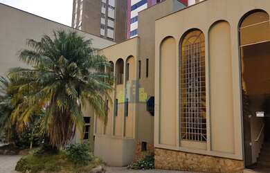 Imagem: O depósito possui 1.850m² de Área e está localizado em