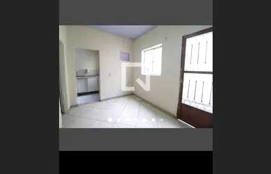 Imagem: A casa possui 1 Dormitório, 1 Banheiro, 40m² de Área e está