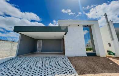 Imagem: A casa em condomínio possui 3 Dormitórios, 3 Banheiros, 2