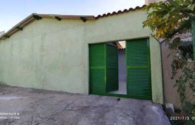 Imagem: A casa possui 1 Dormitório, 1 Banheiro, 2 Vagas na garagem