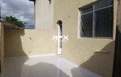 Imagem: A casa possui 3 Dormitórios, 2 Banheiros, 1 Vaga na garagem