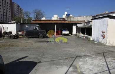 Imagem: O terreno possui 600m² de Área e está localizado em Santa