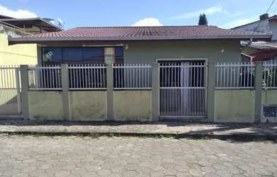 Imagem 1: Casa a venda. 163m² de Área, 1 Vaga na garageme5 Dormitórios