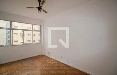 Imagem: O apartamento possui 2 Dormitórios, 1 Banheiro, 66m² de Área