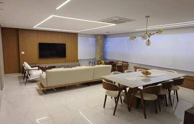 Imagem: O apartamento possui 4 Dormitórios, 5 Banheiros, 4 Vagas na