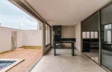 Imagem: Casa à venda no Condomínio Jardim Versailles em Uberlândia