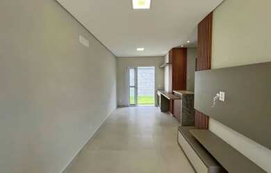 Imagem: A casa possui 3 Dormitórios, 2 Banheiros, 190m² de Área e