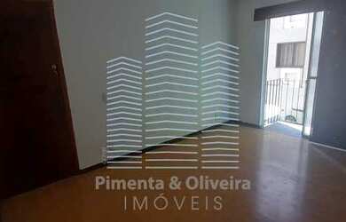 Imagem: O apartamento possui 1 Dormitório, 1 Banheiro, 1 Vaga na garagem