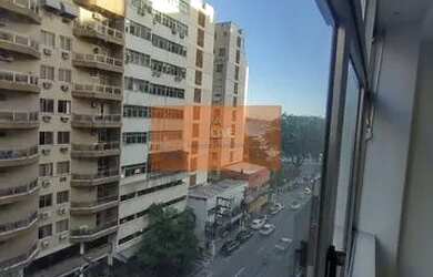 Imagem: A casa possui 1 Dormitório, 1 Banheiro, 1 Vaga na garagem e