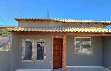 Imagem: A casa possui 2 Dormitórios, 1 Banheiro, 1 Vaga na garagem