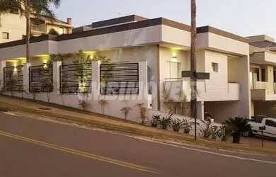 Imagem: A casa em condomínio possui 3 Dormitórios, 3 Banheiros, 4