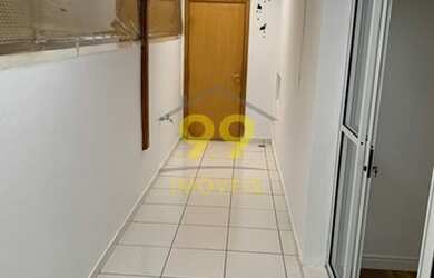 Imagem: A casa possui 3 Dormitórios, 4 Banheiros, 2 Vagas na garagem