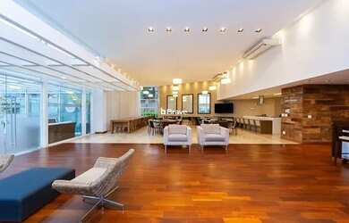 Imagem: A casa em condomínio possui 4 Dormitórios, 4 Banheiros, 2