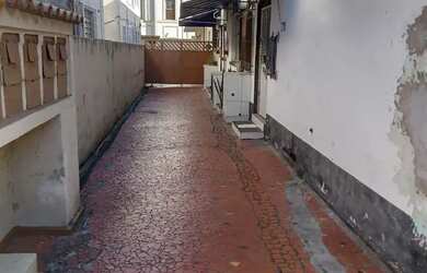 Imagem: O quarto possui Imóvel mobiliado e está localizado em Centro