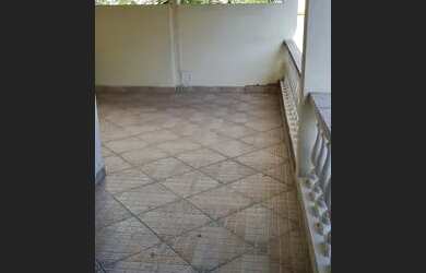 Imagem: A casa possui 4 Dormitórios, 4 Banheiros, 3 Vagas na garagem