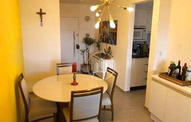 Imagem: O apartamento possui 3 Dormitórios, 1 Banheiro, 1 Vaga na garagem