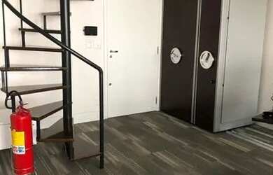 Imagem: O depósito possui 2 Vagas na garagem, 100m² de Área e Imóvel