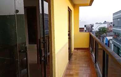 Imagem: A casa possui 5 Dormitórios, 5 Banheiros, 2 Vagas na garagem