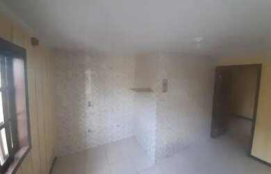 Imagem: A casa em condomínio possui 1 Dormitório, 1 Banheiro, 1 Vaga