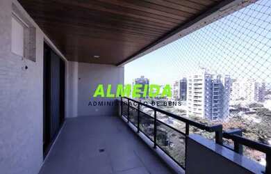 Imagem: O apartamento possui 4 Dormitórios, 1 Banheiro, 2 Vagas na