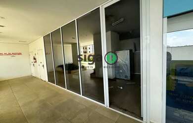 Imagem: O depósito possui 1 Vaga na garagem, 85m² de Área e está