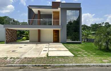 Imagem: A casa em condomínio possui 5 Dormitórios, 5 Banheiros, 5