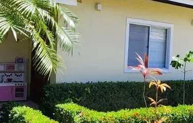 Imagem: A casa em condomínio possui 3 Dormitórios, 2 Banheiros, 1